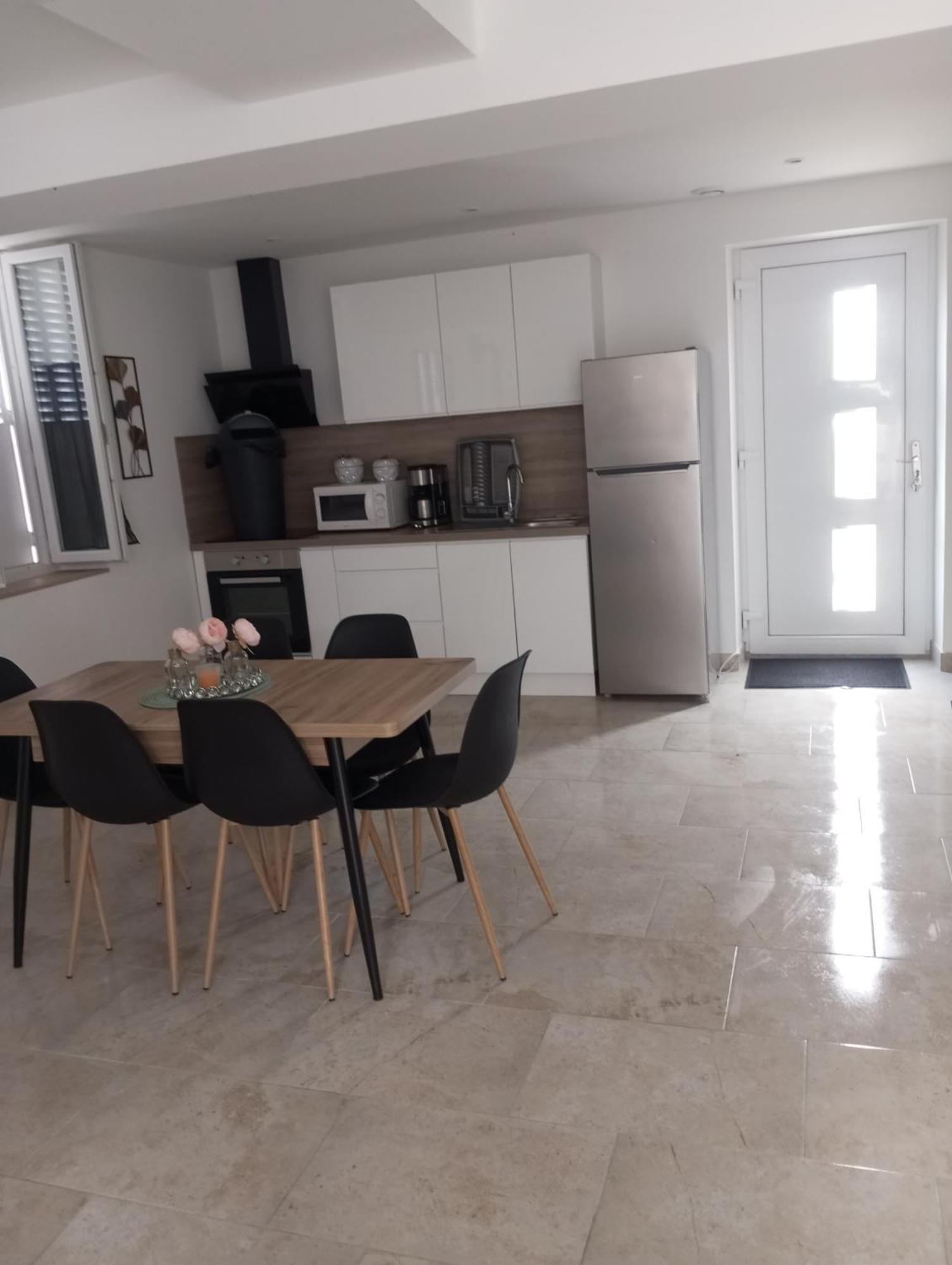 Chez Zozo Et Lili Holiday home